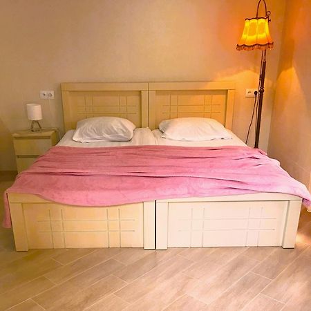 Apartment 19 Кутаиси Екстериор снимка